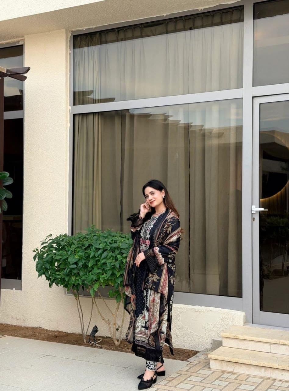 Yasmin Tabassum Elegant Cotton Lawn Wear