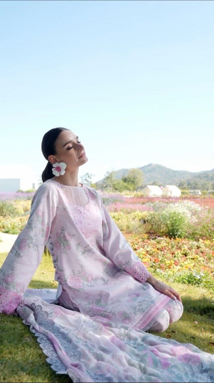 Parizaad Shabnam Elegant Lawn Wear Set