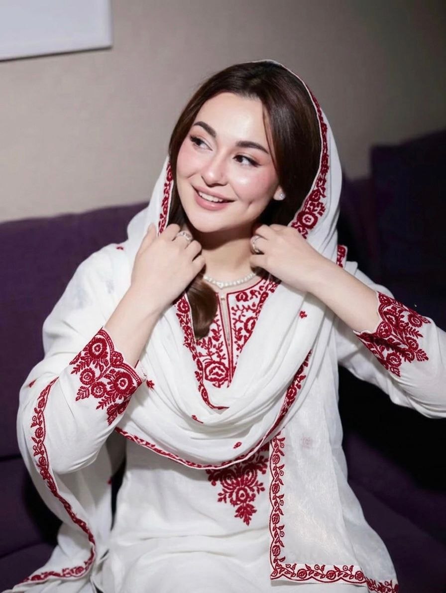 Riwaayat - Classic Pakistani Farshi Salwar